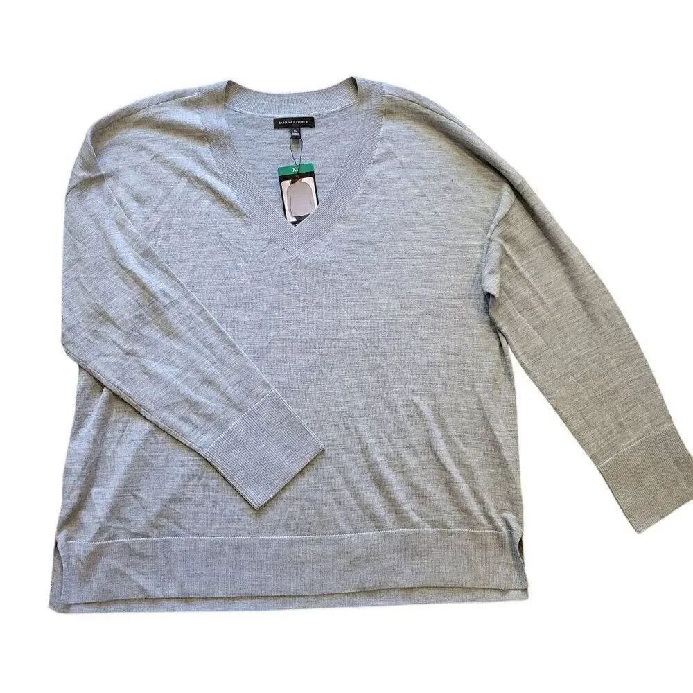 NWT Banana Republic Sweater Women's XL Grey V Neck Merino Wool Pullover